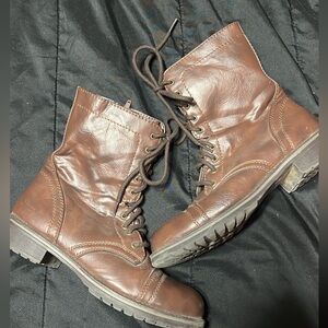Women’s Boots